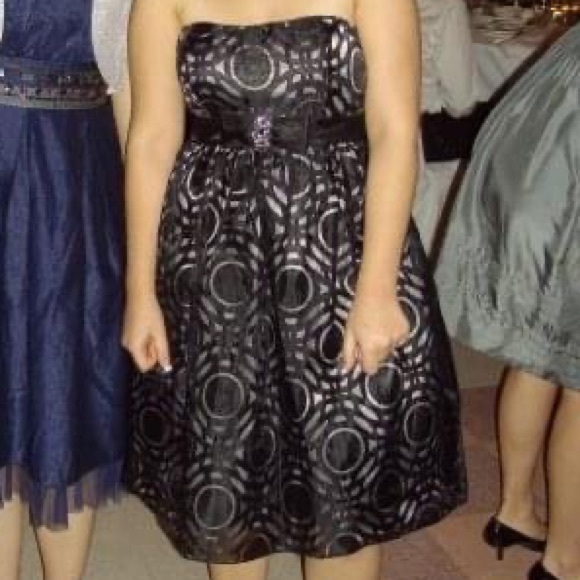 Strapless Black and Silver Cocktail Dress size 6 - Picture 12 of 12